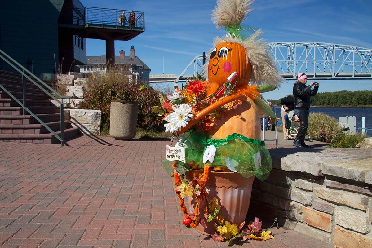 2011 Topiary Display