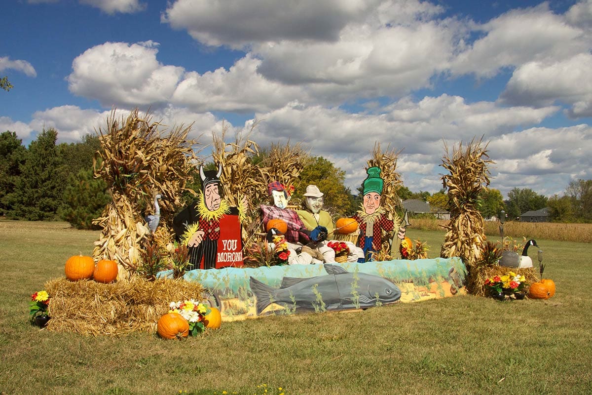 2012 Grumpy Old Men Topiary Display