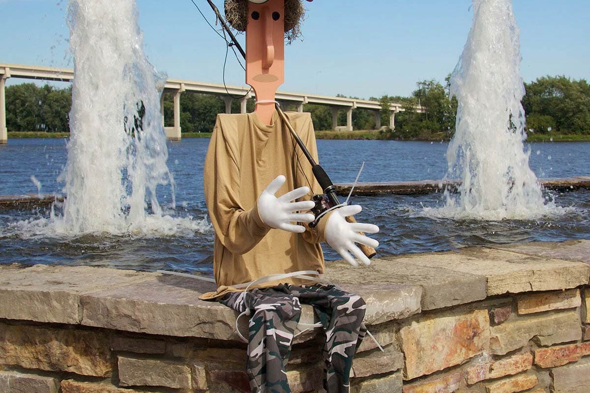 2013 Fisherman Topiary Display