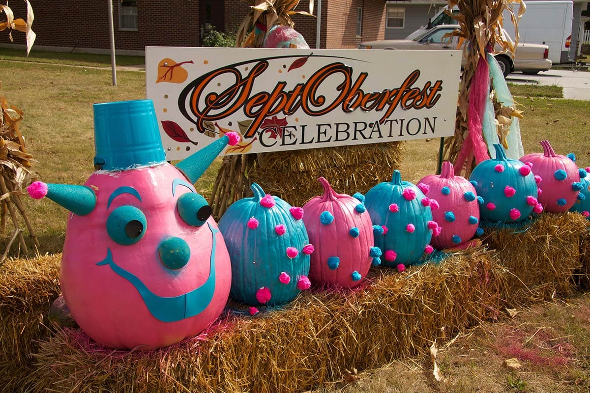 2013 Caterpillar Pumpkin Display