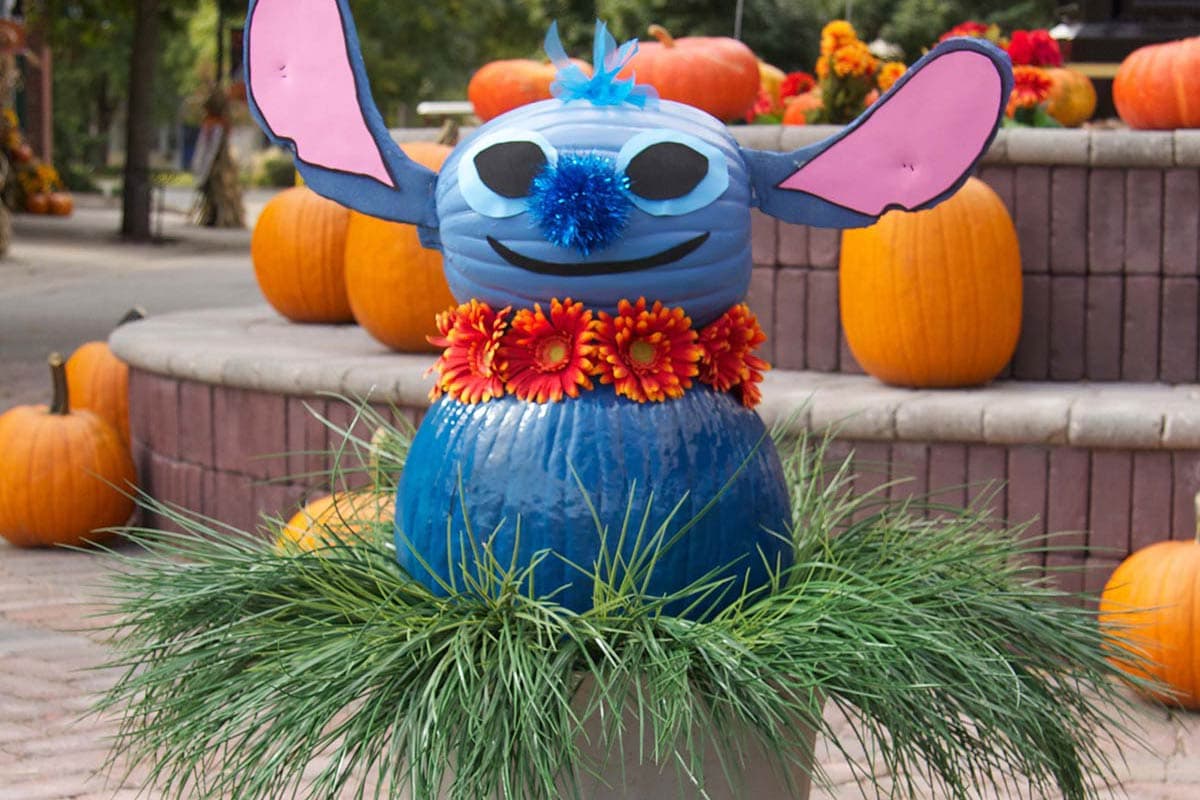 2013 Alien Pumpkin Display