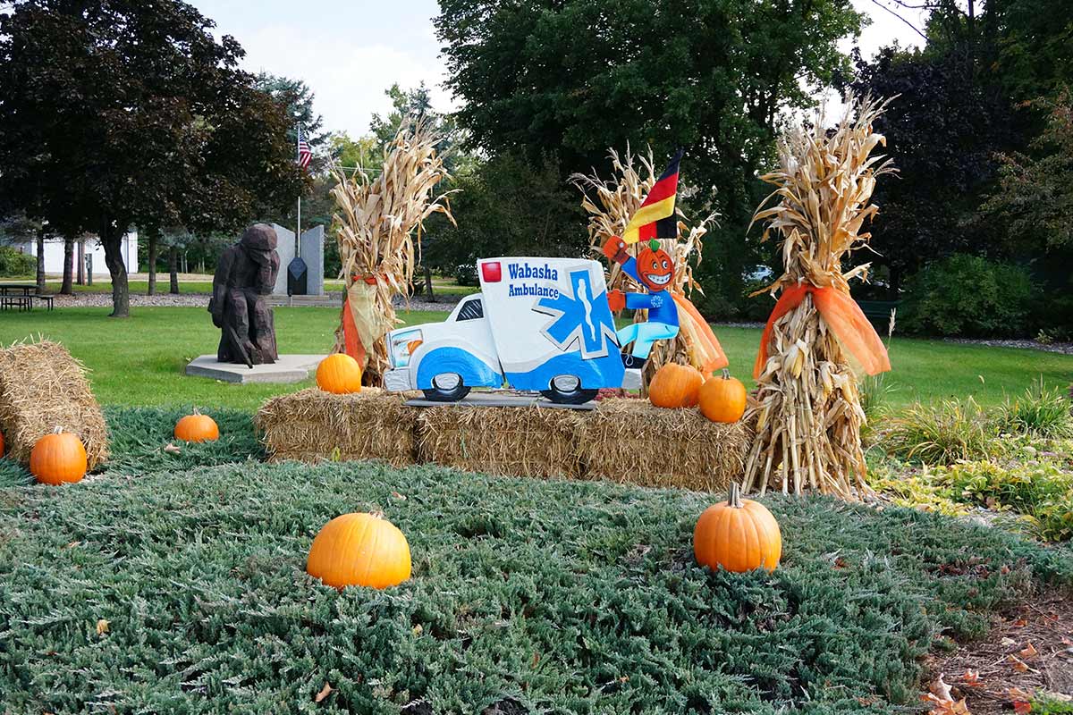 2014 Topiary Display