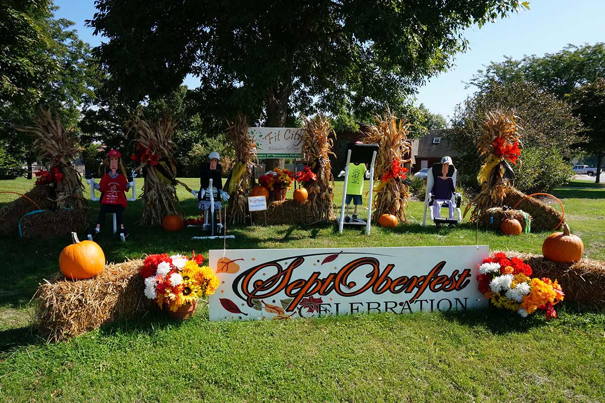 2014 Fit City Topiary Display
